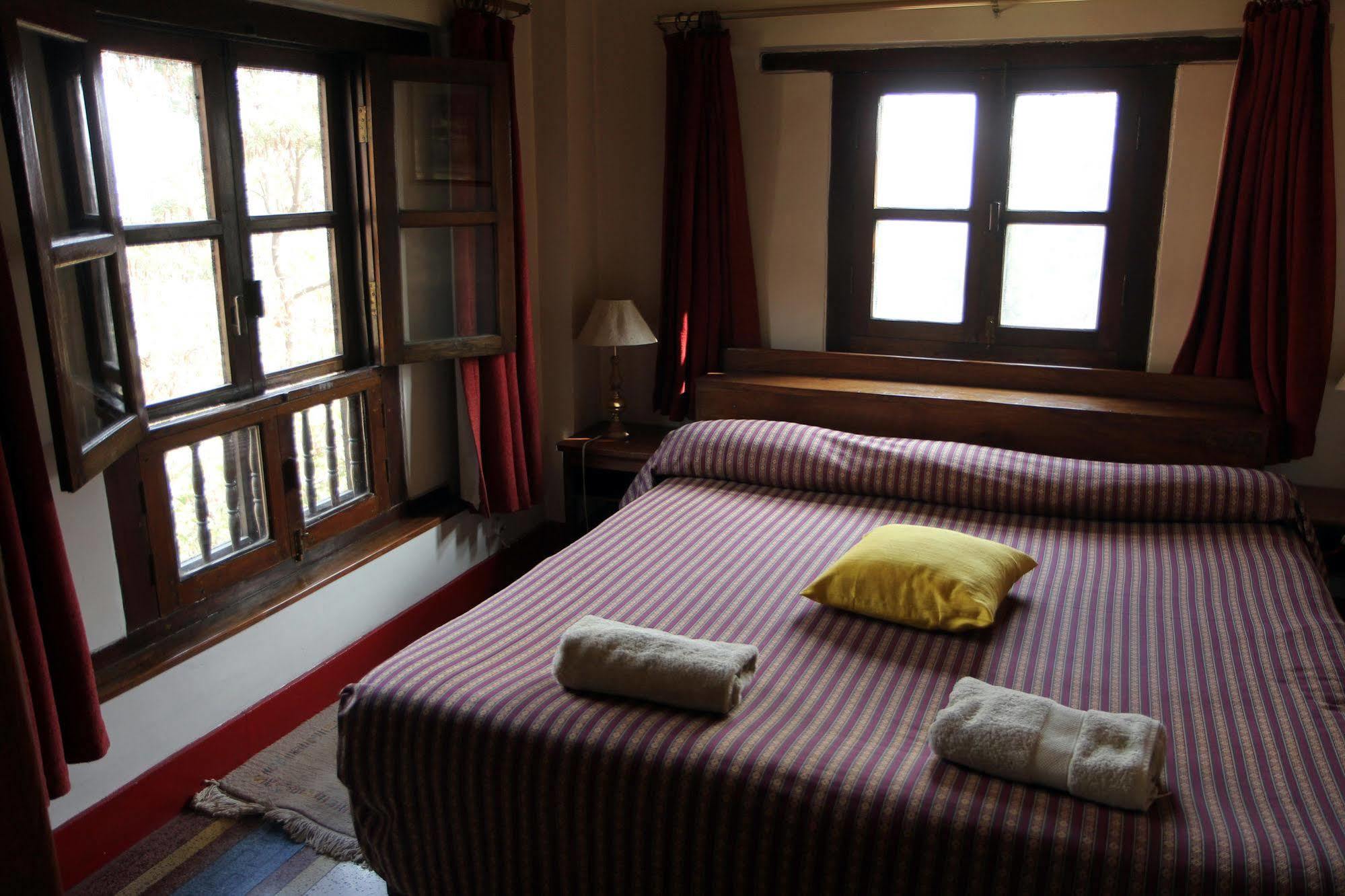 Hotel Vajra Katmandu Kültér fotó