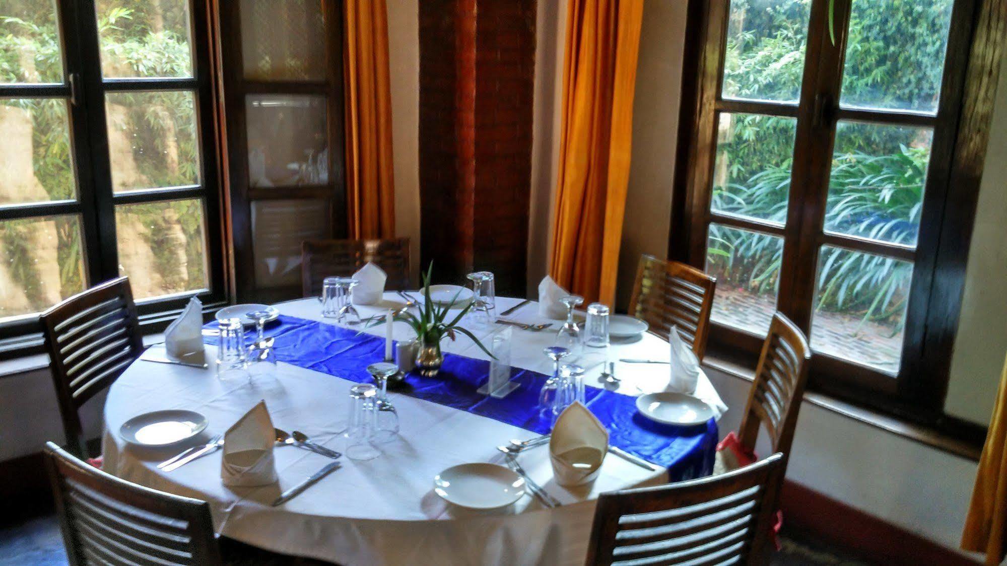 Hotel Vajra Katmandu Kültér fotó